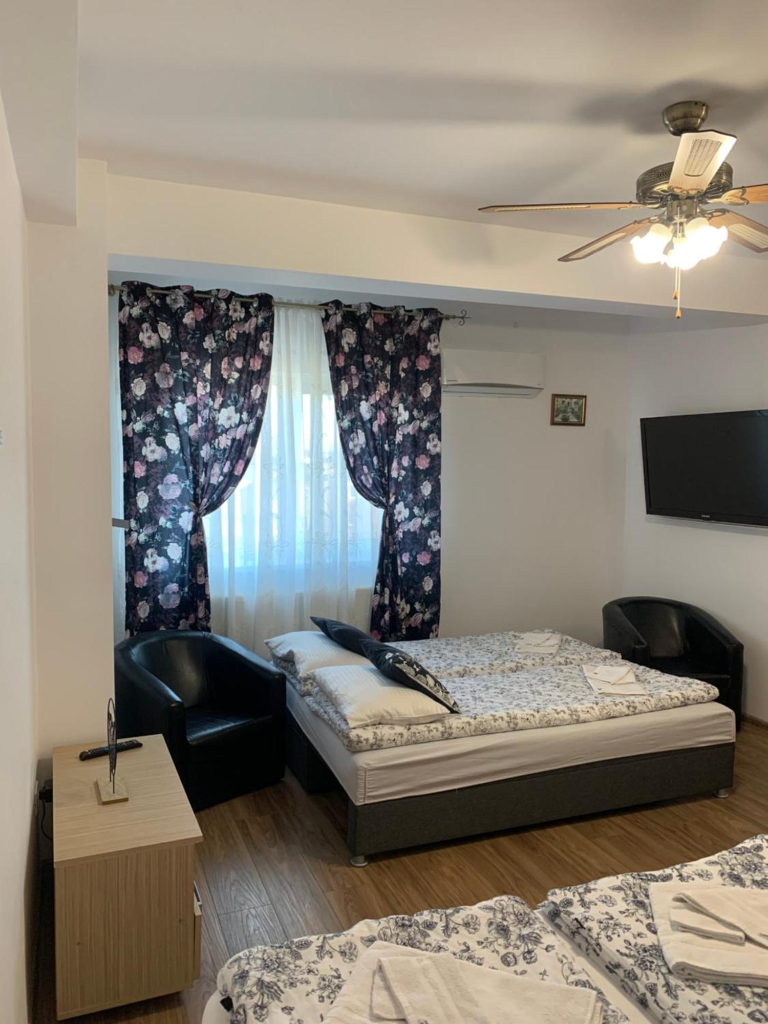 Criss Home Bulevard Alba Iulia Eksteriør billede